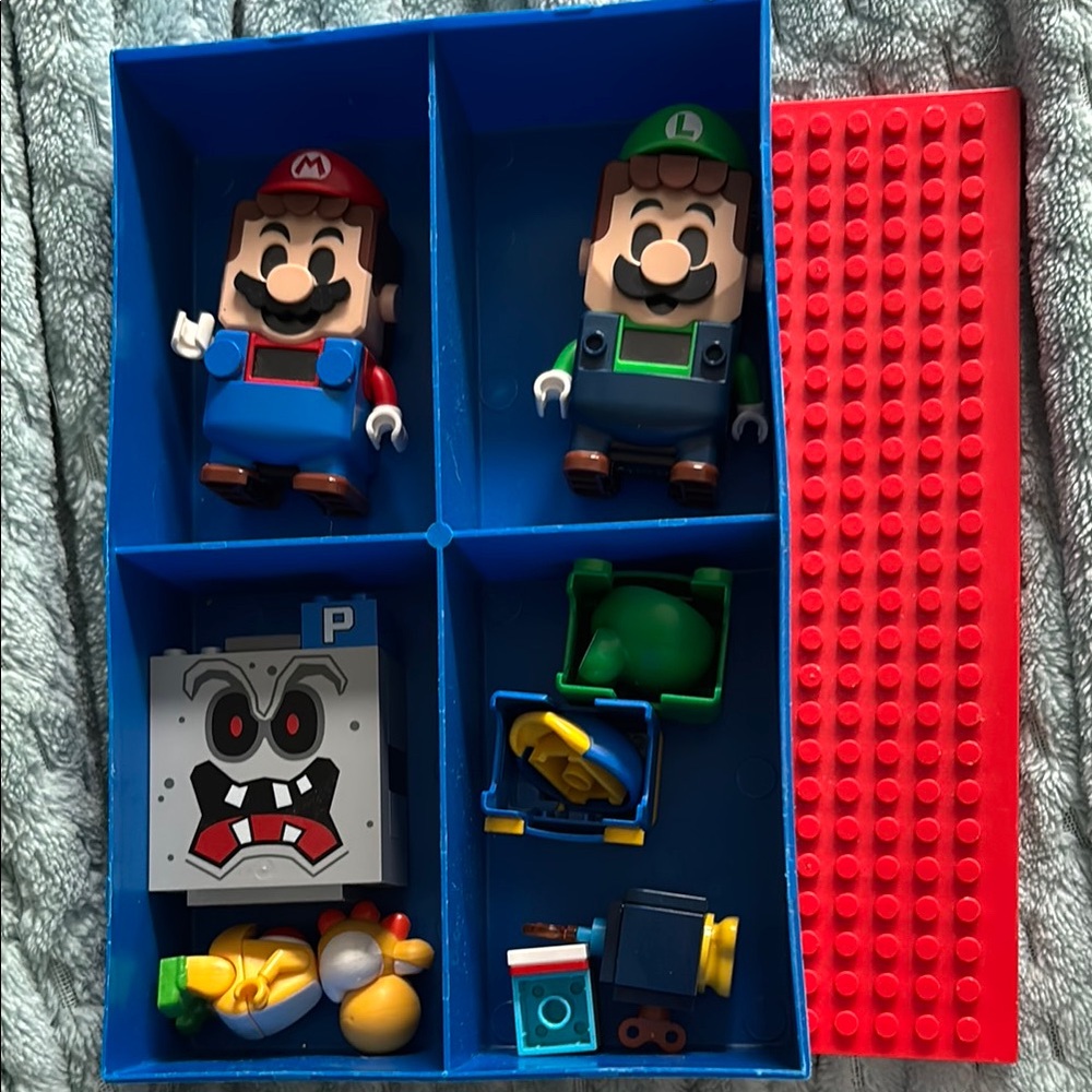 Super Mario and Luigi Legos